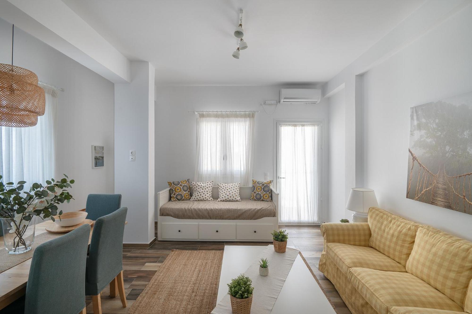 Pouletis Family Apartments - Akroyali Seaview Getaways Kalamáta Eksteriør bilde