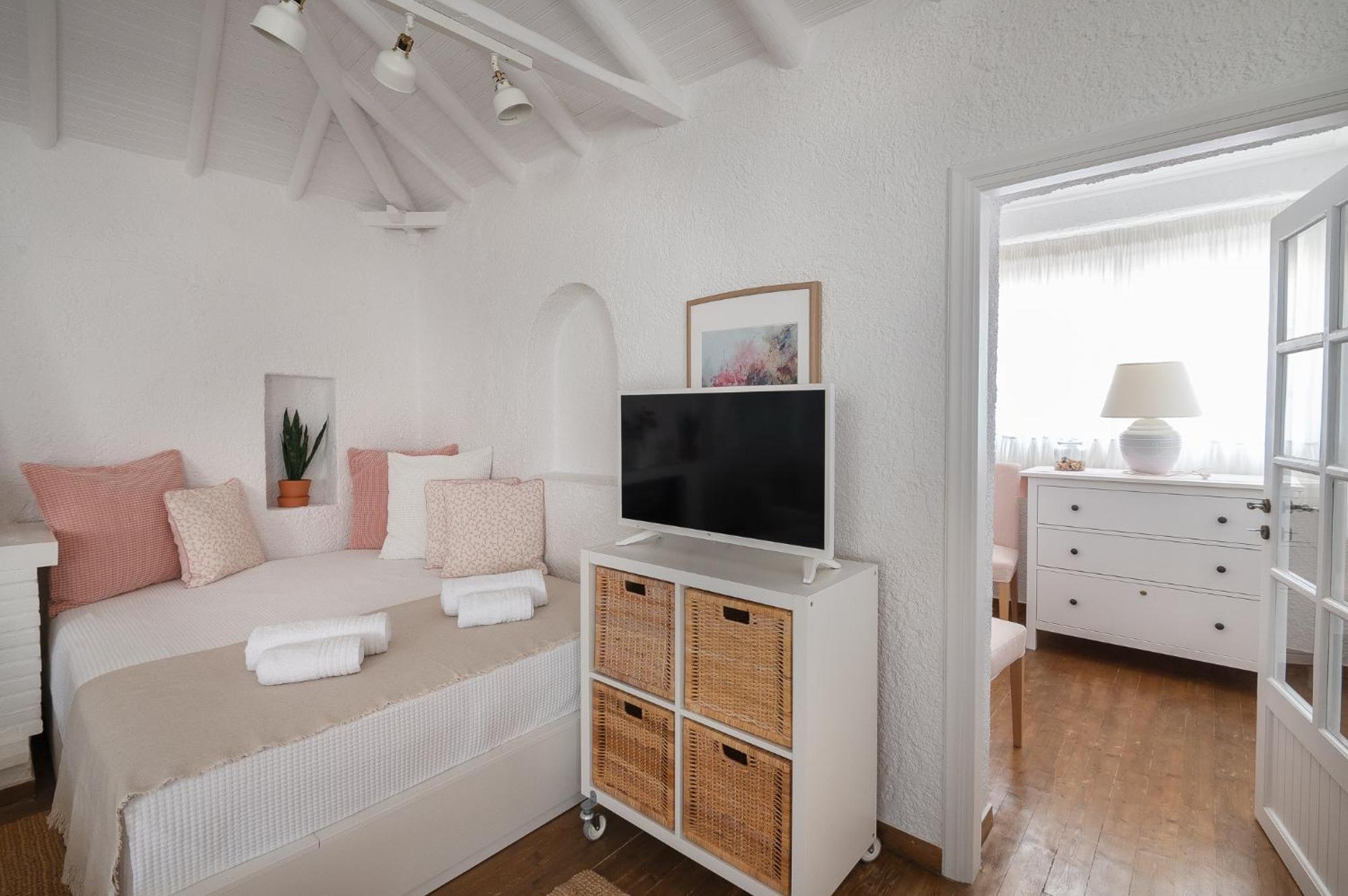 Pouletis Family Apartments - Akroyali Seaview Getaways Kalamáta Rom bilde